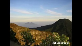 embun diujung senja lagu lawas