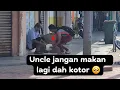 Download Lagu Uncle Ini Nak Makan Nasi Yang Sudah Terjatuh. Apa Reaksi Orang Ramai? (Feat AKM) | Social Experiment