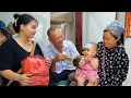 Download Lagu Touching moment: Sinh and Lina smiled happily when the CEO and Ms. Lien came to visit.
