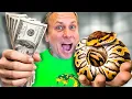 Surprising A Fan With A Free Snake And Some Cash