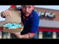 Download Lagu The Best Pizza From Pizza Hut Thailand Is A Solid 3.5/10! (Food Review Thailand Ep. 3)