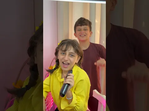 تحدى الغناء مع جنى وصلاح وسنود😂😂 مين مستنى الاغنية الجديدة تتوقعوا حرامى وشرطة ولا جاتنا بنوتة🩷!؟