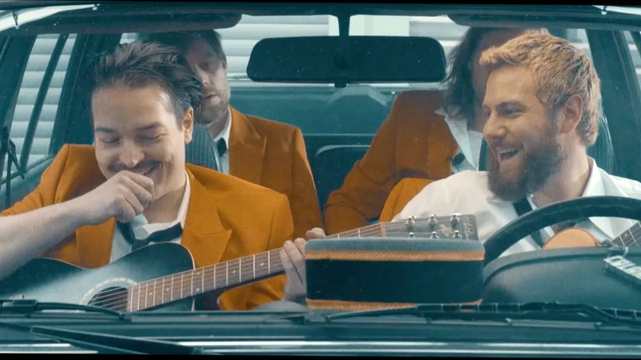 Milky Chance - Colorado (Lyric Video) Milky Chance - Colorado (Lyric Video)