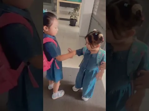 Ketika Ameena cium tangan azura juga bukti sayangnya ke adek #attahalilintar #aurelhermansyah
