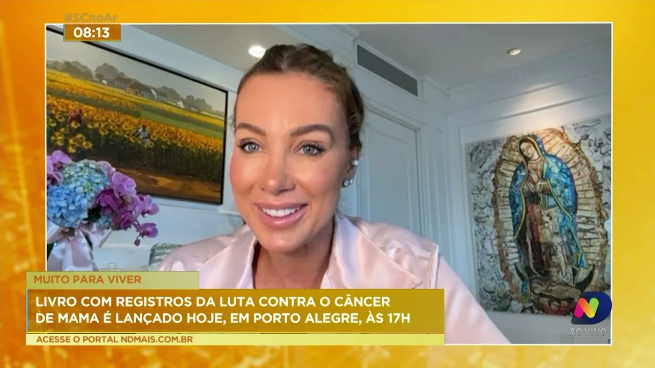 Influenciadora digital lança livro sobre câncer de mama