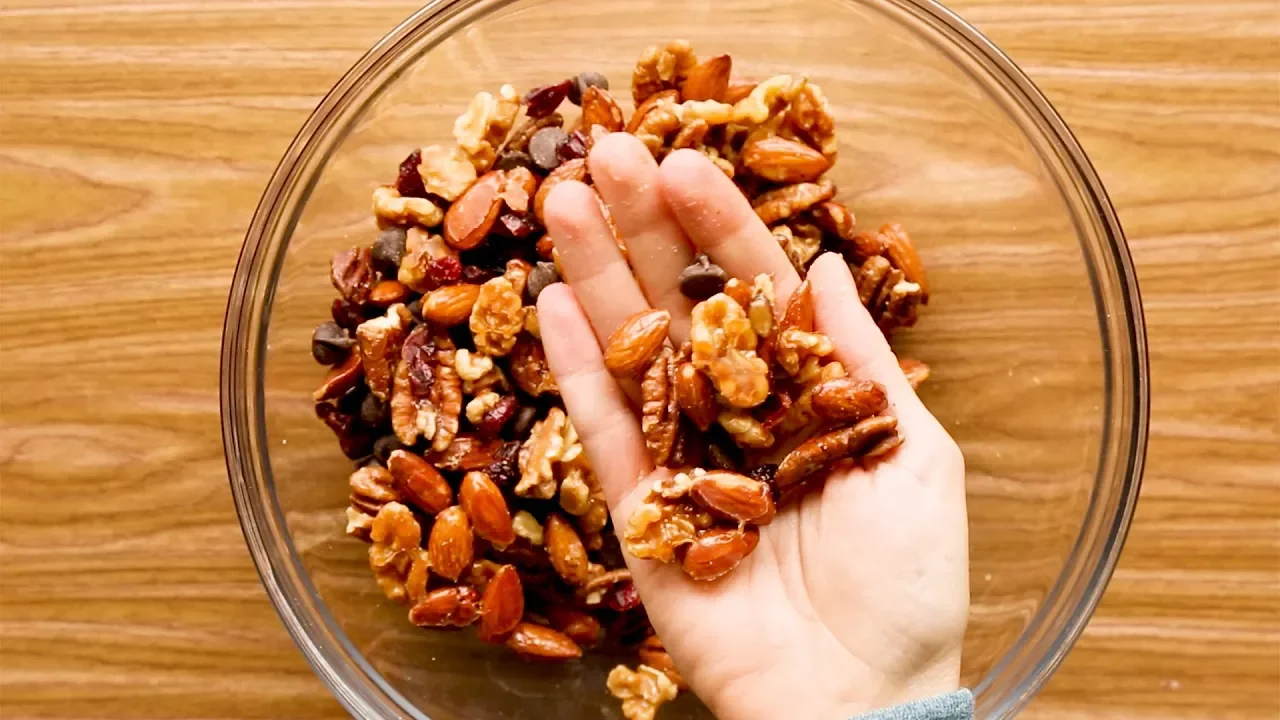 Homemade Granola Bars - Let's Cook with ModernMom