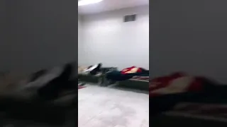 من داخل السجن   دندنها