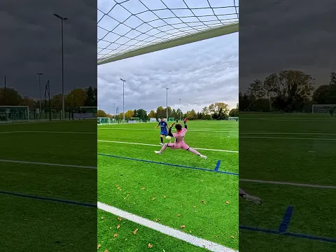 L’art de l’arrêt à bout portant 🧤🤩une note sur 10?🤯 #gk #gardien #gardiendebut #football #fyp