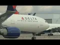 Delta temporarily suspends travel perks for members of Congress