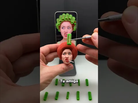 ¡SU PAPÁ HACE UNA ESTATUA DE SU ENEMIGA Y ELLA ENLOCUECE! 😱🗿