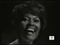 Dionee Warwick - Walk on by live vocal 1965