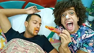 مقلب حطيت شطه فى فم اخويا و هو نايم 