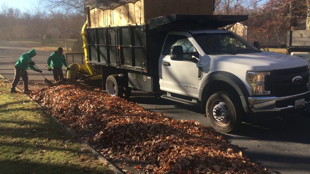Fradan 31hp leaf vacuum behind 2019 Ford F550