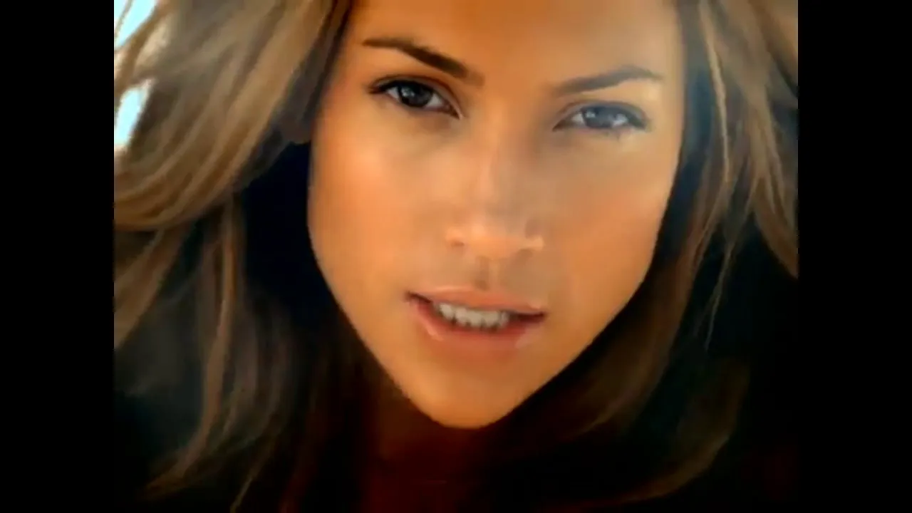 Jennifer Lopez - Love Don't Cost a Thing (Video) reversed