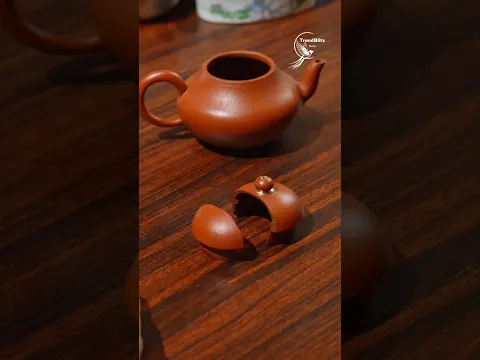 Zisha Teapot Lid Repair with Camellia | The Art of Traditional Craftsmanship & Restoration
