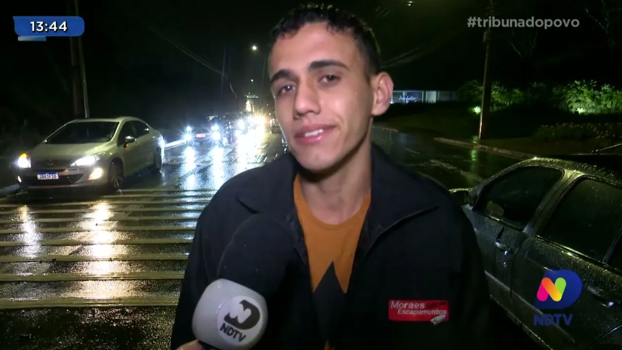 Acidente na zona Norte: colisão envolvendo vários veículos deixa uma senhora ferida