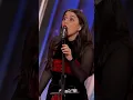 Download Lagu She made the audience sing \