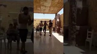 ربي يسعدكن وشوفكن دائما مبسوطين دندنها