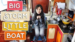 BIG STORM – BIG LEAKS – TINY SAILING BOAT | Wildlings Sailing
