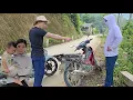 Bao wants Sinh s father to compensate him for the losses he caused