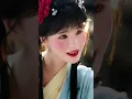 一睁眼穿成十里八乡第一丑女，家里还有个捡的残疾瘸腿乞丐美男相公！谁料脸上丑陋胎记竟是守宫砂！一朝圆房脸上胎记消失不见，竟成了绝世美人，而捡的乞丐相公竟是当朝首辅，欺辱她的人全都悔疯了！