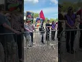 Download Lagu NVU vertrekt van een vreedzame demonstratie en zwaait uit naar Antifa