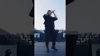 ار ام قائد فرقة BTs احلا رقص لقائد فرقة BTs في اضخم حفل بي تي اس BTs 