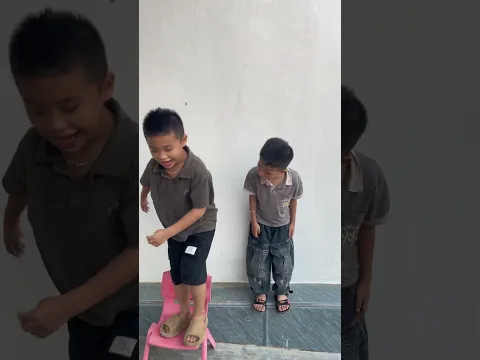Ai cao hơn | Lùn tippi