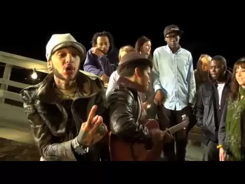 Download MP3 Travie McCoy: Billionaire ft. Bruno Mars (LIVE ACOUSTIC)