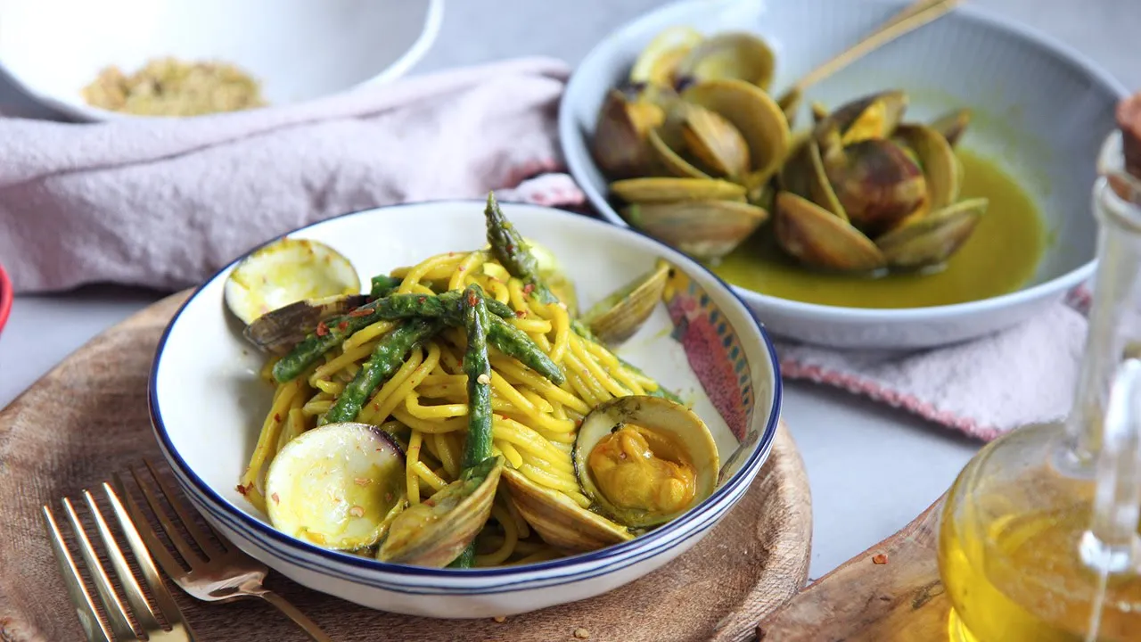 Spaghetti with Clams - by Uncle Tony and Laura Vitale