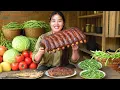 Download Lagu Cooking a giant grilled pork rib to eat, harvesting long beans and bring them to the market to sell