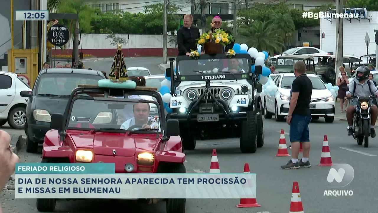 Dia de Nossa Senhora Aparecida tem procissão e missas em Blumenau