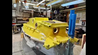 Blue color and aft mast.