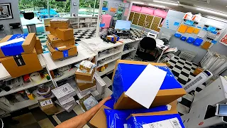 Packing and shipping random items Fedex UPS Store POV 4k