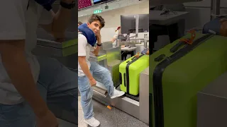 خدعة المطار     دندنها