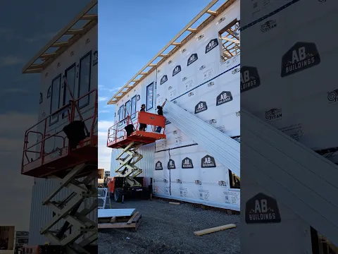 The @abbuildings6443  guys getting more of the white @MetalWholesale  tin up on the north wall 👍