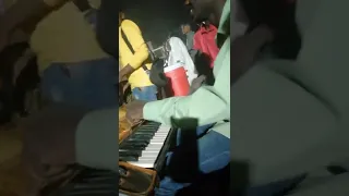 شيخ ابوحراز مع الفنانه روضه الثورة 