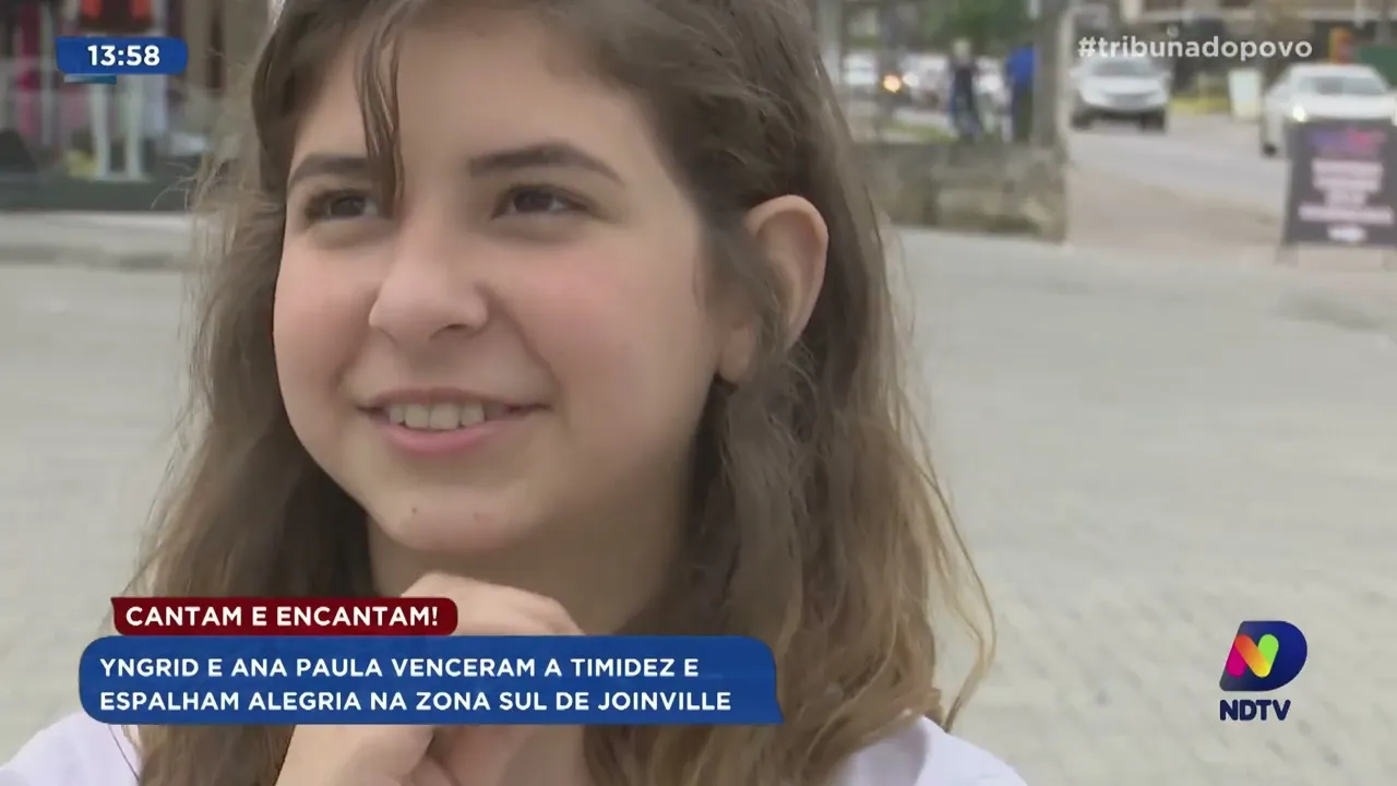 Cantam e encantam: Yngrid e Ana Paula venceram a timidez e espalham alegria na zona sul de Joinville
