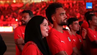 شاهد ردود فعل لاعبو المنتخب أثناء عرض لقطات من مبارياتهم في كأس العالم خلال احتفالية ستاد القاهرة دندنها