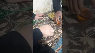 حاشیه پذیرایی با آش در مراسم دندنها