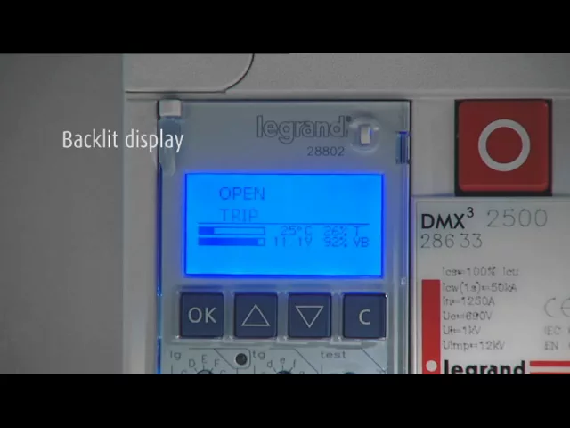 Въздушен прекъсвач DMX³ 4000А 3P 65кА Legrand 028648 - дисплей на устройство