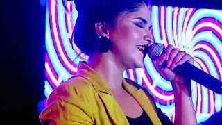 bahut pyar karte hain tumko sanam vs kaun tujhe debolina nandy