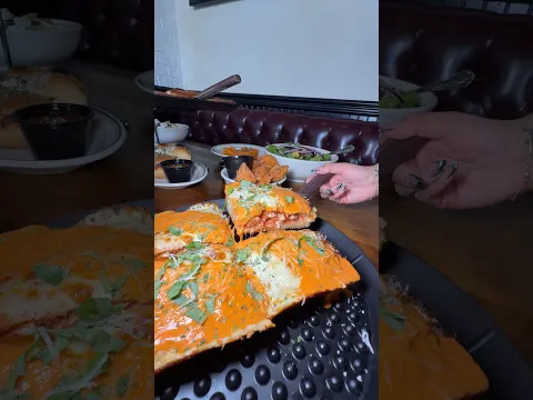Have you ever seen a CHICKEN PARM STUFFED DETROIT PIZZA? #foody #foodchallenge #pizza