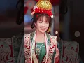35歲冷面閻羅從不近女色，大婚當天趕去衙門處刑！人人都道替嫁三小姐此生無望，怎料人前嗜血冷硬的男人背後卻軟聲低哄，只求女孩再吃一顆糖！