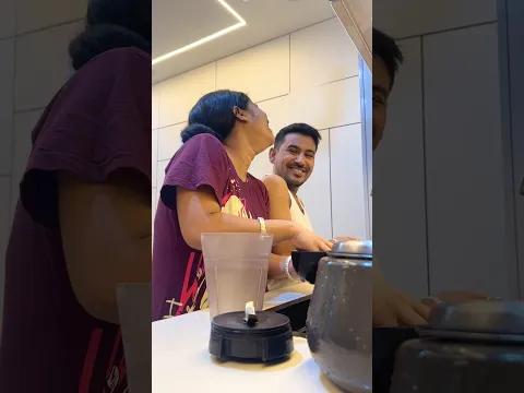 "রাতের রুটিন: এক থালা গরম সেদ্ধ ভাত, একটু সরষের তেল আর এক টুকরো আড্ডা।"
