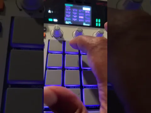 Timbaland back on his old MPC vibes 🔥🎶making those Beats!
