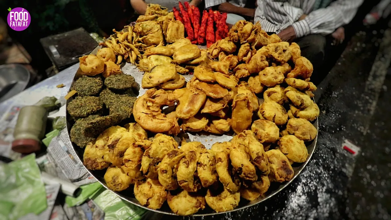 SARDARJI Ke UNIQUE Pakode   Kaddu Pakoda, Mirchi Pakoda, Arbi Pakoda   Amritsar Street Food