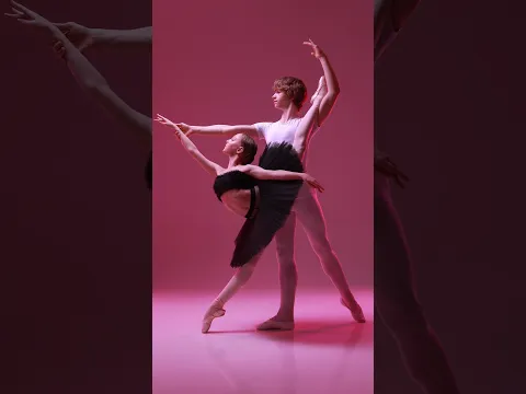 🇺🇦This shouldn’t be humanly possible📸 Ballet. Models Kamilla and Yaromyr