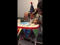 Lagu Baby touches birthday candle