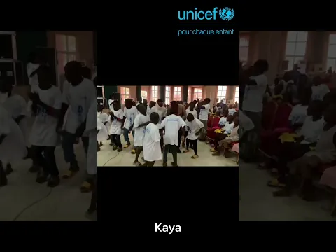 Jeux Olympiques desEnfants: les enfants du Burkina Faso soutiennent Hugues Fabrice Zango à #Paris24